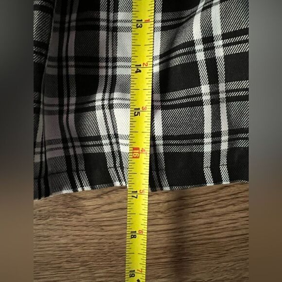 Hot Topic Black & White Plaid O-Ring Chain Skirt  size XL - Picture 6 of 6
